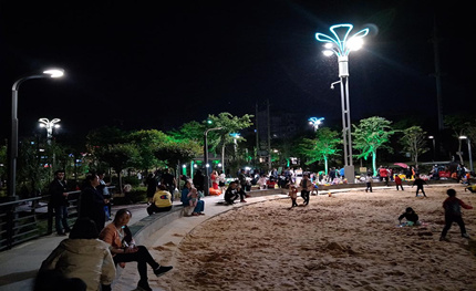 這個(gè)公園的智慧路燈，不只是廣場(chǎng)舞大媽的福音