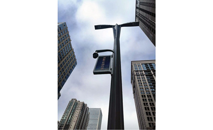 科技和設(shè)計(jì)的完美結(jié)合，華體智慧路燈點(diǎn)亮青島CBD